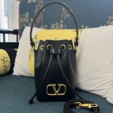 Perfect Wholesale VALENTINO GARAVANI V MINI BASKET HANDBAG