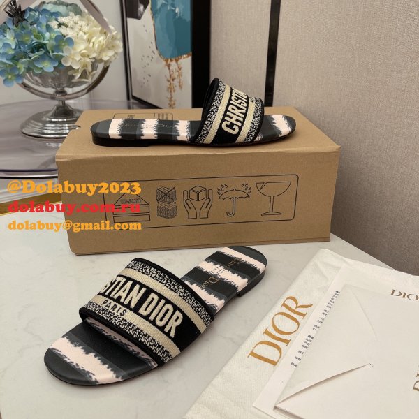 2021 Replica Christian Dior One-word embroidered slippers Shoes