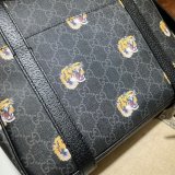 High quality Designer Replica Gucci 658542 GG Messenger Bag