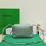 BEST Bottega Veneta Loop Camera Perfect bag 22cm