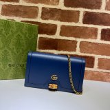 The Gucci Best Diana Replicas bag with bamboo 696817