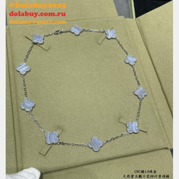 Luxury VCA Cleef and Arpels necklace