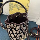 Designer VALENTINO GARAVANI V mini basket handbag